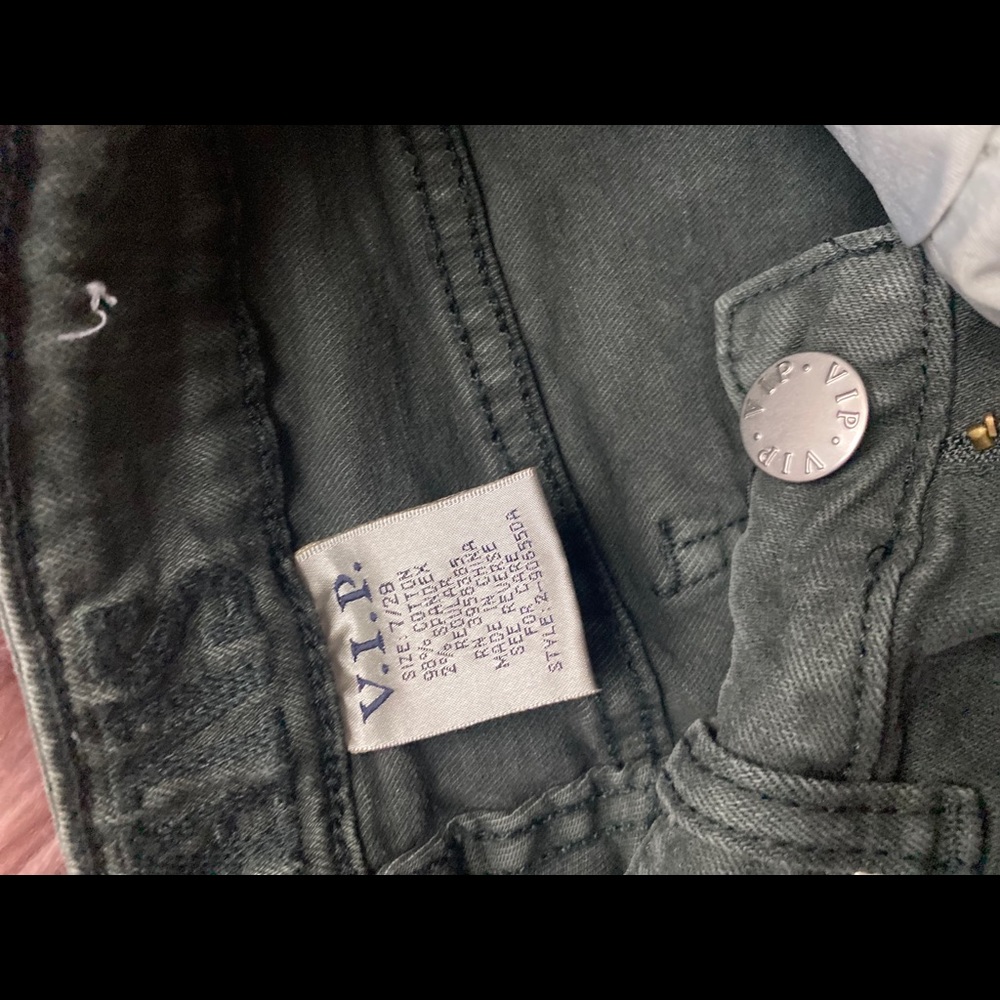 VIP Women’s ripped jeans